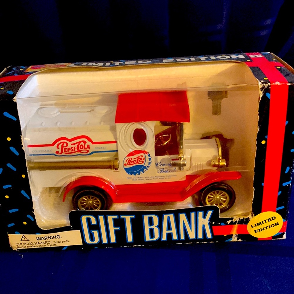 Pepsi-cola gift bank